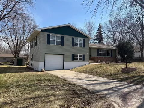501 Veda Dr, Redwood Falls, MN 56283