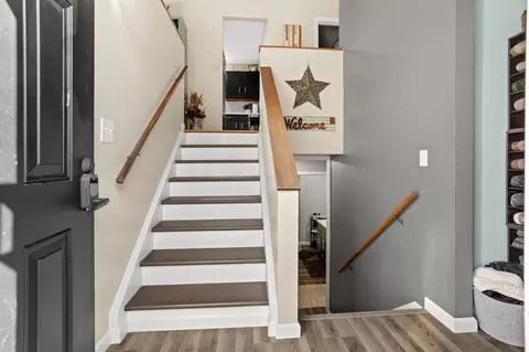 Entry Way - 422 5th Ave, Mapleton, ND 58059 photo 1 of 2
