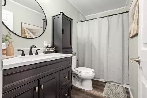 Bath - 422 5th Ave, Mapleton, ND 58059 photo 1 of 2