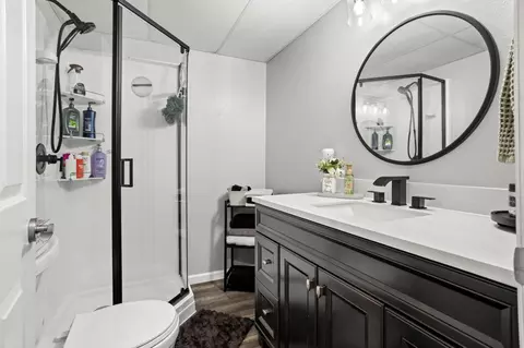 Bath - 422 5th Ave, Mapleton, ND 58059 photo 2 of 2