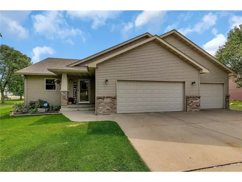 2790 Ocarina Dr, Sauk Rapids, MN 56379