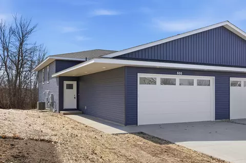 800 Texas Ave NW, Hutchinson, MN 55350