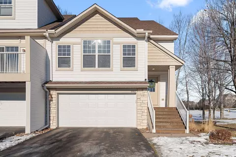 3262 Oak View Dr, Woodbury, MN 55129