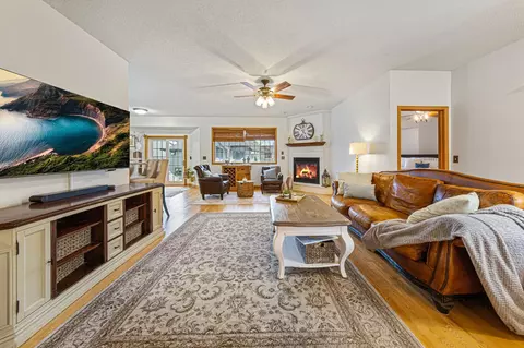 1809 Michigan Dr, Northfield, MN 55057