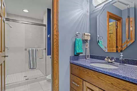 Bath - 705 W River Pkwy, Champlin, MN 55316 photo 3 of 6