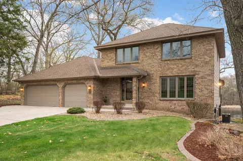 1592 Norwood Cir, Eagan, MN 55122