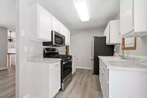 1703 Nokia Way, Eagan, MN 55122 photo 17