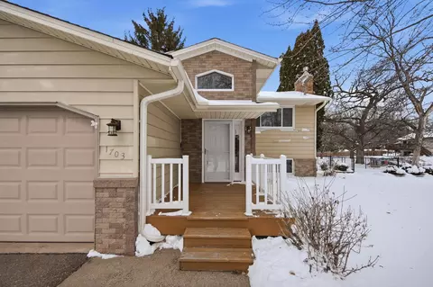 1703 Nokia Way, Eagan, MN 55122 photo 3