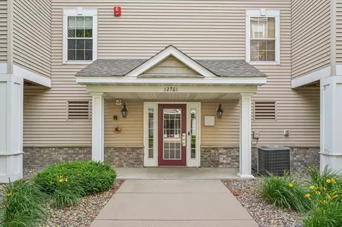 12761 Collegeview Dr #201, Eden Prairie, MN 55347