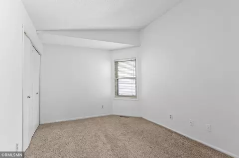 Bedroom - 5329 Highpointe Ter, Bloomington, MN 55437 photo 3 of 3