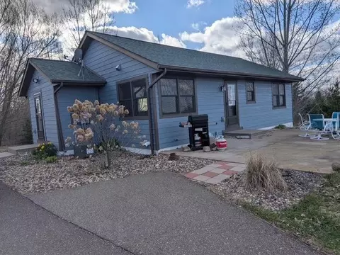 476 50th St, Clear Lake, WI 54005
