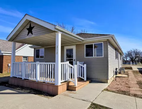 312 S Tyler St, Tyler, MN 56178