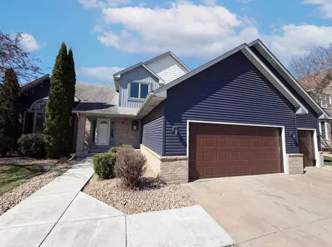 8433 Upland Ln N, Maple Grove, MN 55311