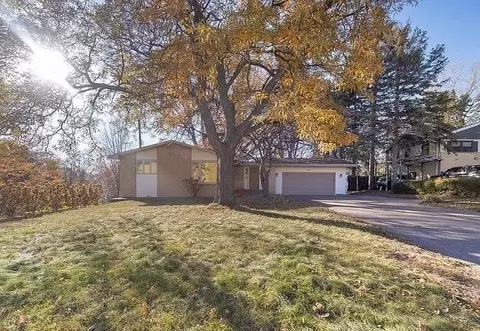 1803 10th St NW, New Brighton, MN 55112
