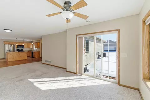 Living - 116 Nicklaus Path, Mankato, MN 56001 photo 3 of 4