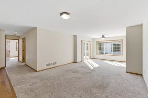 Living - 116 Nicklaus Path, Mankato, MN 56001 photo 1 of 4