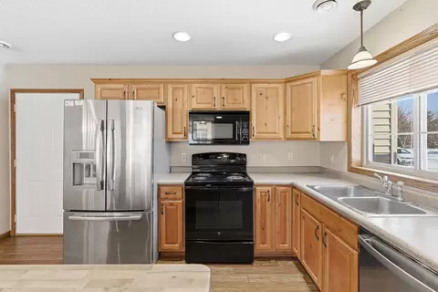 Kitchen - 116 Nicklaus Path, Mankato, MN 56001 photo 5 of 6