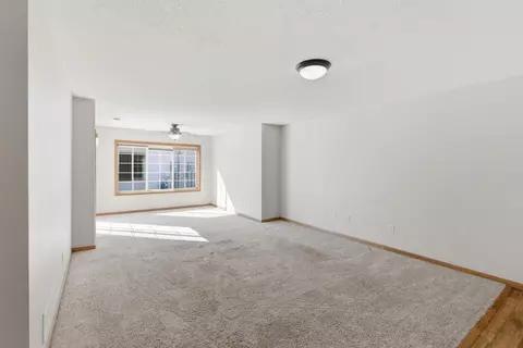 Living - 116 Nicklaus Path, Mankato, MN 56001 photo 2 of 4