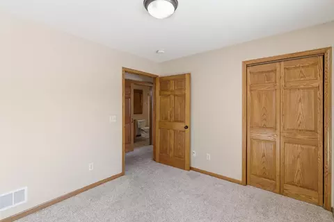 Bedroom - 116 Nicklaus Path, Mankato, MN 56001 photo 2 of 4