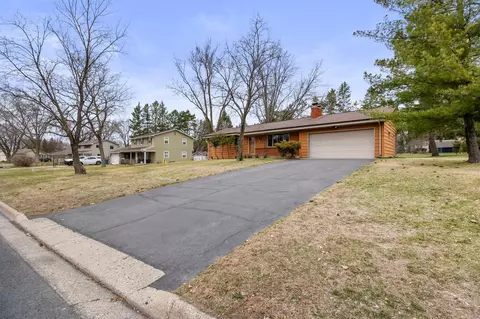 1330 E 99th St, Bloomington, MN 55425