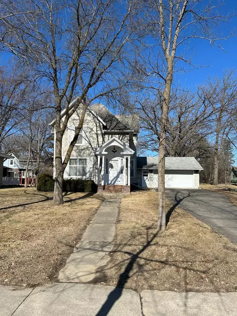 113 2nd St SW, Wadena, MN 56482