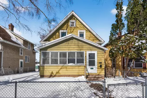 817 Minnehaha Ave W, Saint Paul, MN 55104