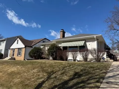 1879 Montreal Ave, Saint Paul, MN 55116