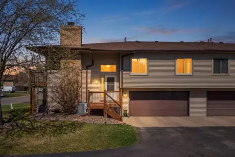 2337 Amberwood Dr, Woodbury, MN 55125