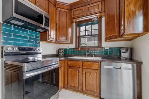Kitchen - 627 N 20th Ave E, Duluth, MN 55812 photo 1 of 3