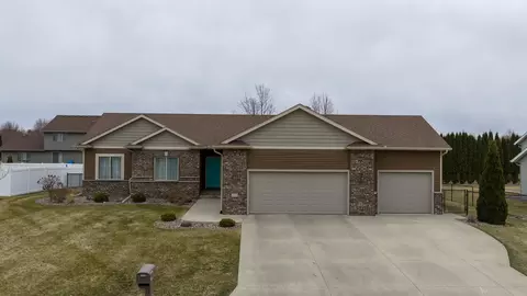 1407 28th St SW, Austin, MN 55912