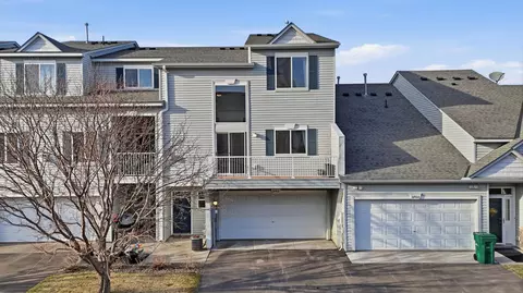 3762 Abercrombie Ln, Stillwater, MN 55082