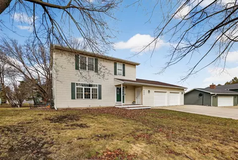 605 10th Ave NW, Dodge Center, MN 55927