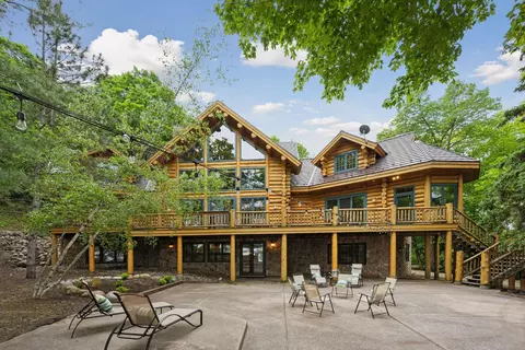 6070 Pilger Ave NW, Annandale, MN 55302