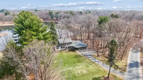 11 Duck Pass Rd, North Oaks, MN 55127