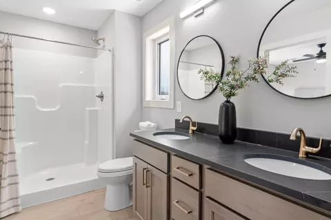 Bath - 31692 Madison Rd, Lindstrom, MN 55045 photo 1 of 3