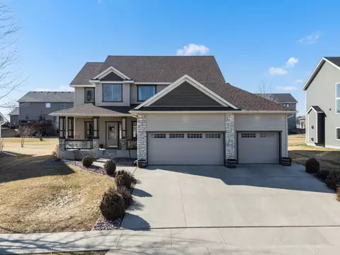1602 Echo Ridge Rd SW, Rochester, MN 55902