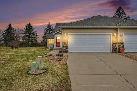 1950 Westridge Cir, Stillwater, MN 55082