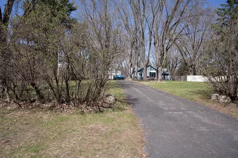 1873 Kohlman Ave, Maplewood, MN 55109