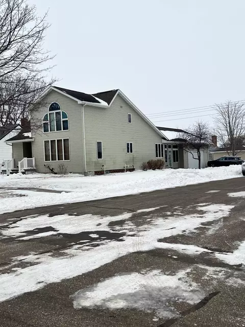 621 7th Ave, Madison, MN 56256