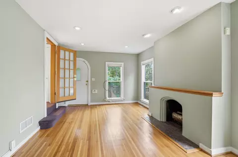 233 Groveland Ave, Minneapolis, MN 55403