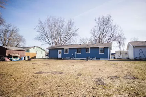 19 Thomas St, Morris, MN 56267 photo 4