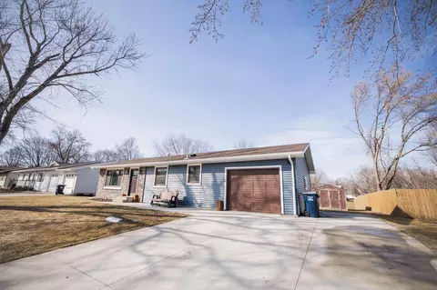 19 Thomas St, Morris, MN 56267