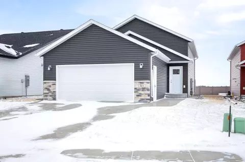 761 2nd Ave, Horace, ND 58047