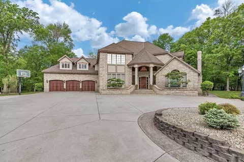 22905 Grovewood Ln, Cold Spring, MN 56320