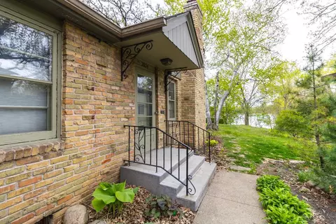 2024 Cedar Lake Pkwy, Minneapolis, MN 55416