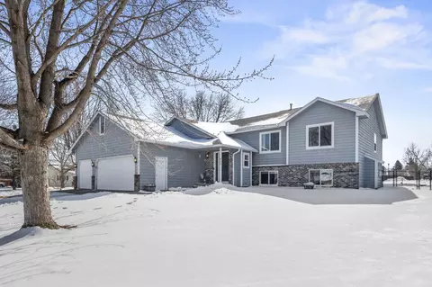 600 Ironwood Ave NE, New Prague, MN 56071