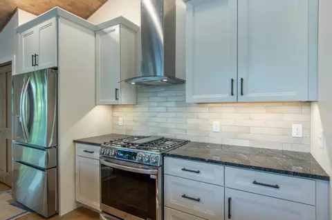 Kitchen - 16296 Tower Dr, Brainerd, MN 56401 photo 4 of 17