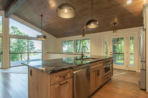 Kitchen - 16296 Tower Dr, Brainerd, MN 56401 photo 8 of 17