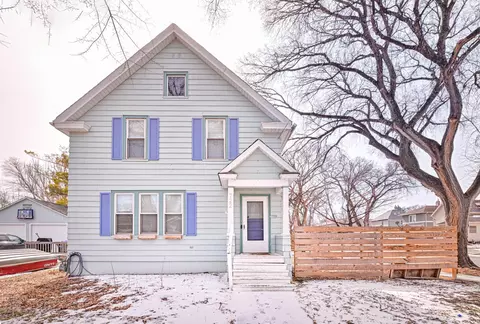722 9th Ave N, Fargo, ND 58102