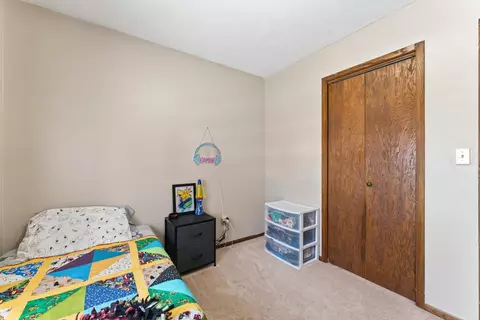 Bedroom - 1663 9th Ave SE, Rochester, MN 55904 photo 2 of 9